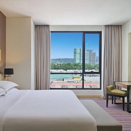 Four Points By Sheraton Puchong Exterior photo