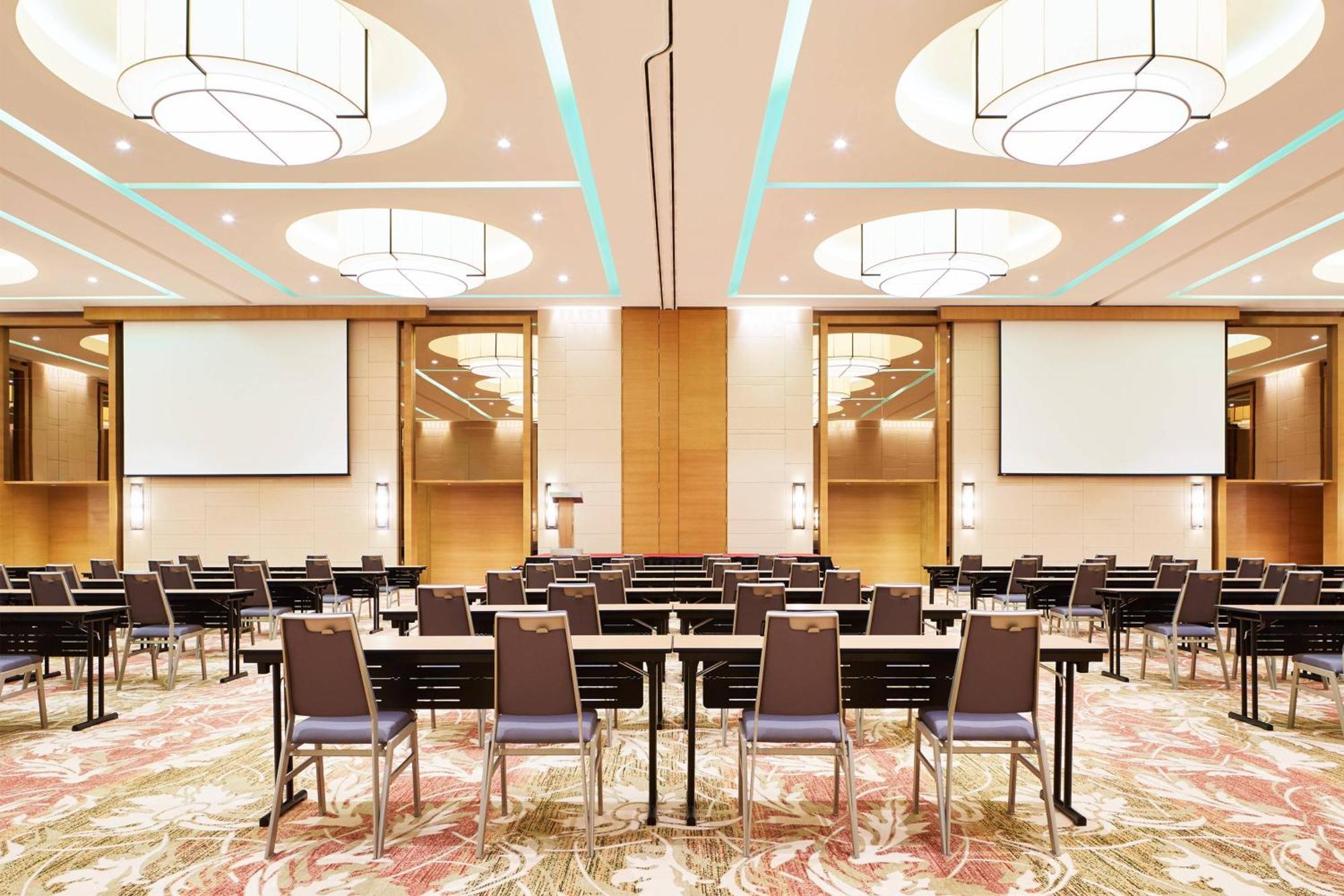 Four Points By Sheraton Puchong Exterior photo
