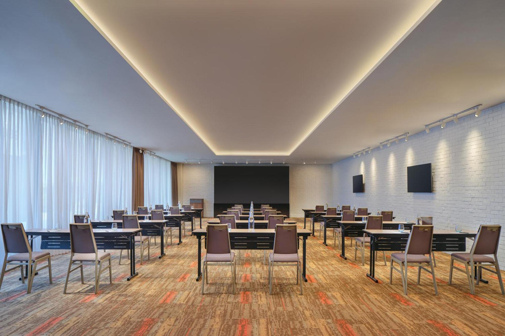 Four Points By Sheraton Puchong Exterior photo